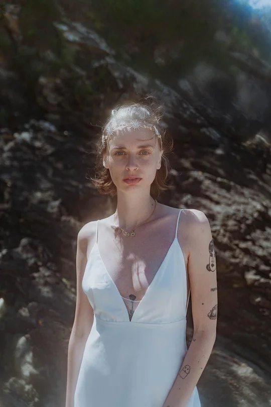 Maelys dans sa robe de mariée sur mesure