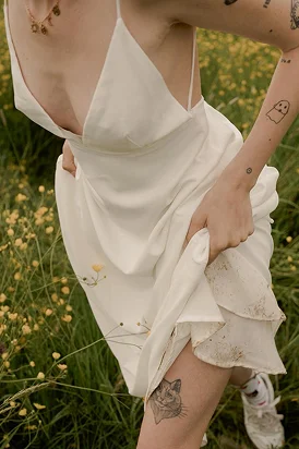 Maelys dans sa robe de mariée sur mesure