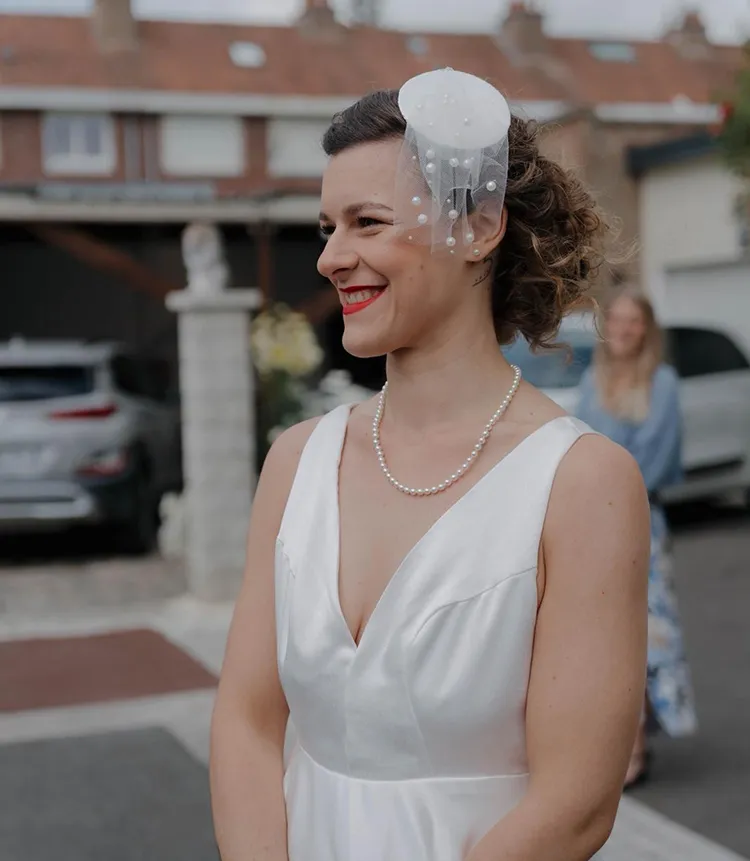 Une de mes créations : Chloé dans sa robe de mariée sur mesure